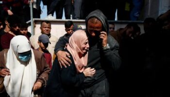 Al menos 12 muertos en Gaza en nuevos ataques israelíes